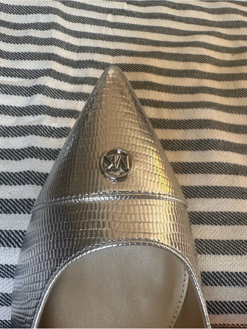 Michael Kors Silver Metallic Lizard Embossed Pointed Toe Pumps